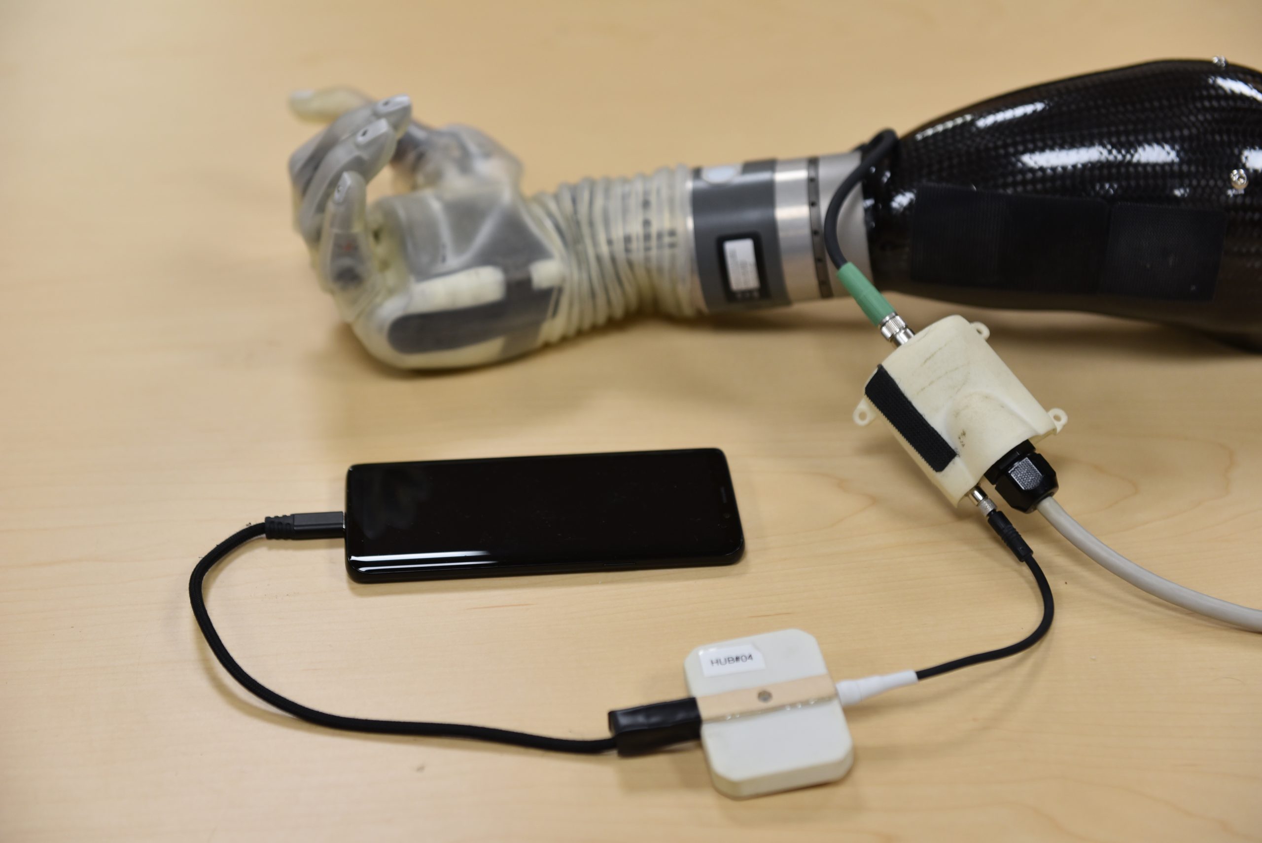 Proprioceptive sensorimotor integration for hand prostheses study